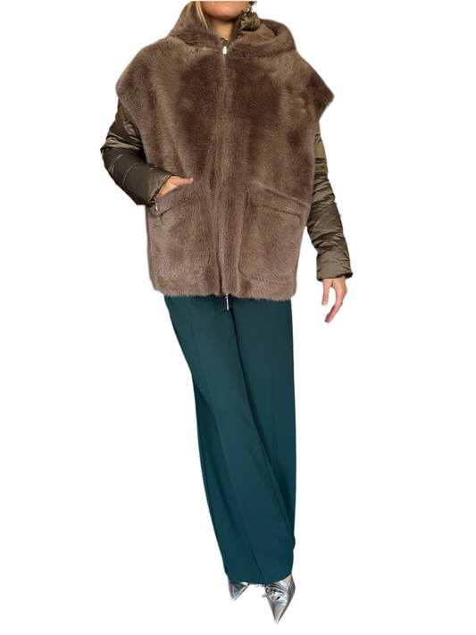 Piumino con eco pelliccia double face